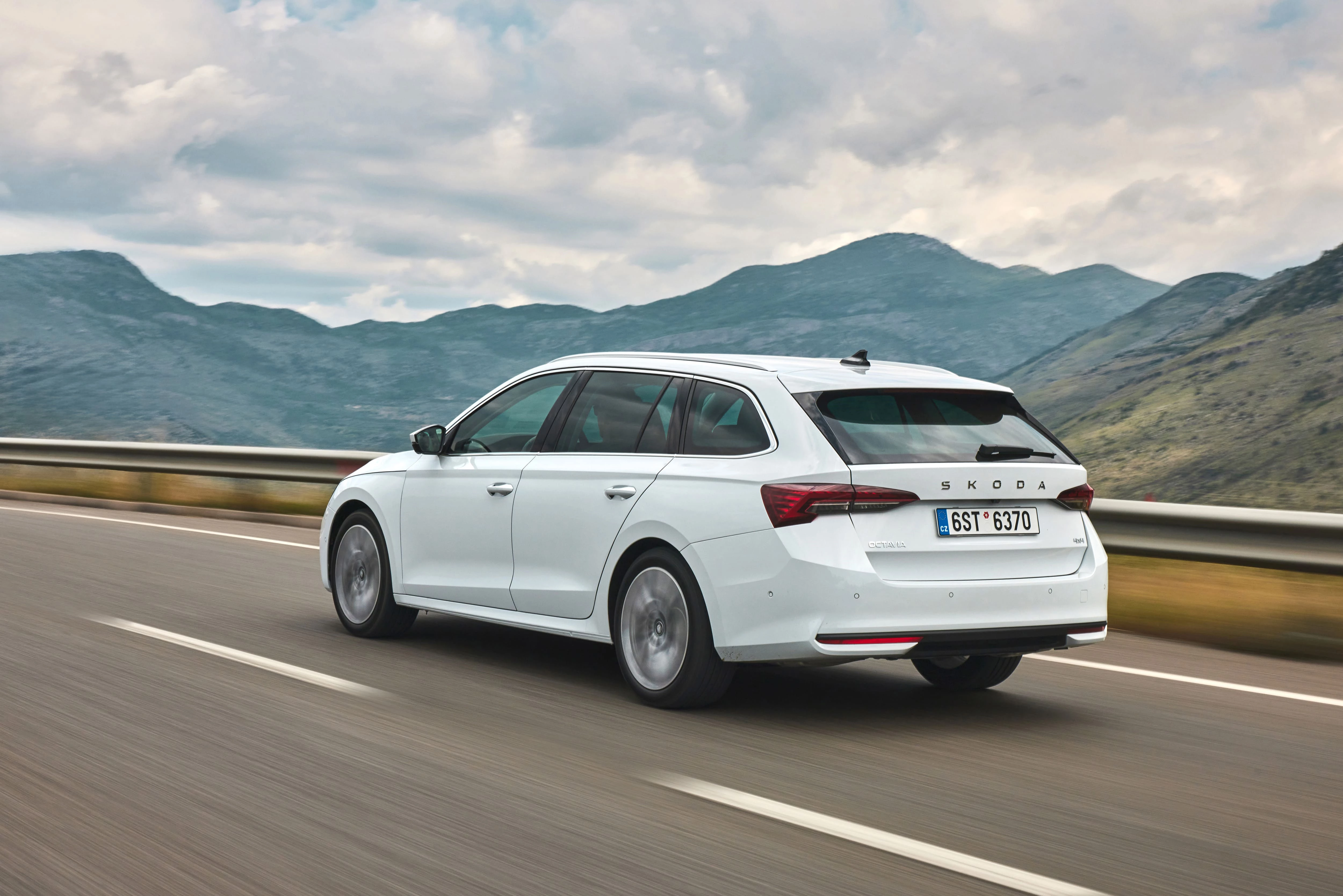 89 Skoda Octavia 6118F83c